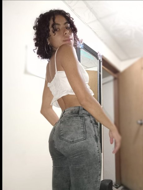 Yolandi Daza top pornstar image