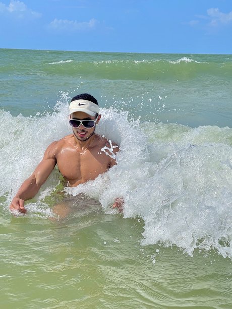 Zaah Wayne_ pornstar exclusive image