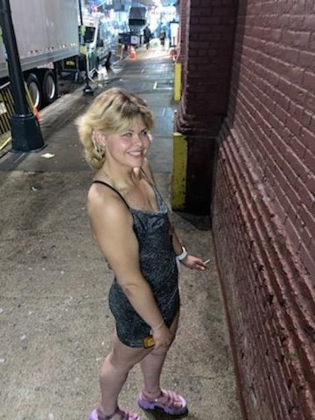 goldie star porn gallery