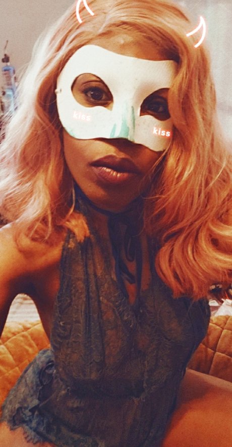 Savannah E SPH friendly Free_ sex star pictures