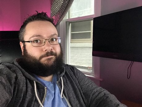 thatbeardedbear hd model pic