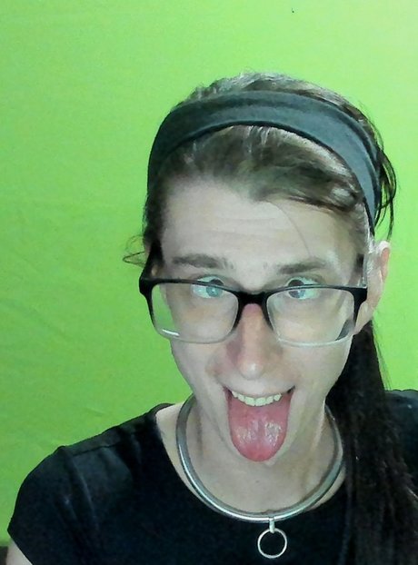 Nikki Rondango adult model img