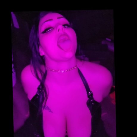 Tatted Mami 407 xxx model picture