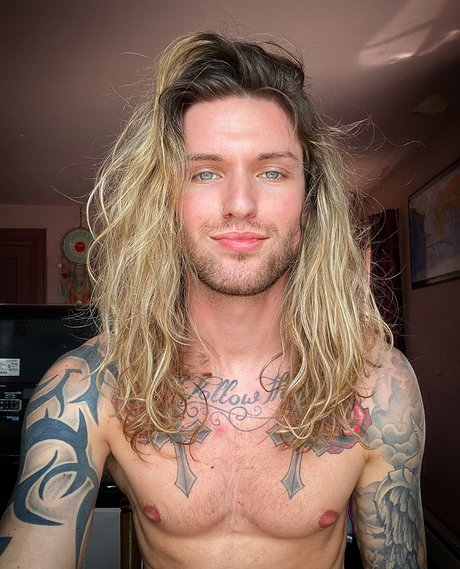 Zachary Charles nude model photo