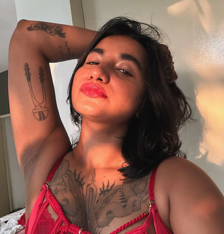 Mistress Yuki your Indian Mommy model sex picture