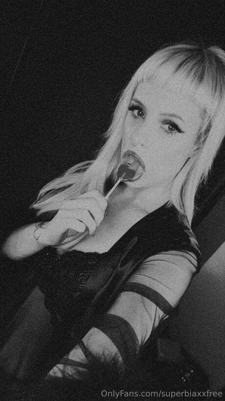 Superbia actress archive