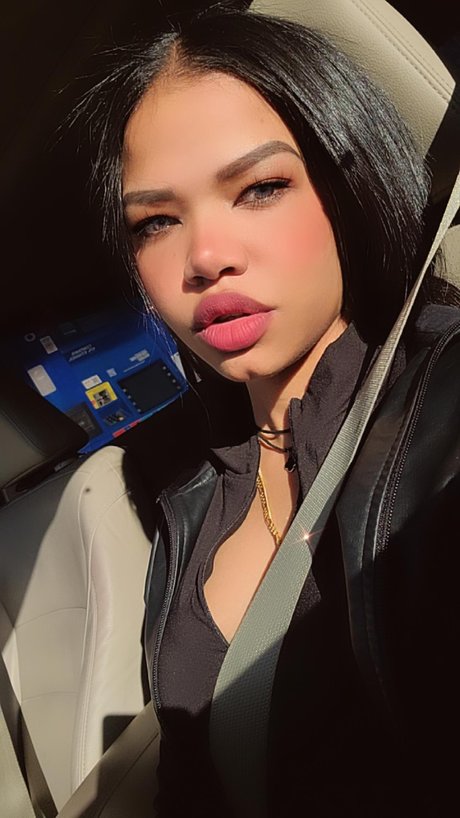 Tu Diosa Paulino star erotic picture