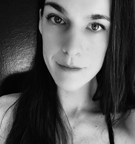 TS Mai Louve xxx actress image