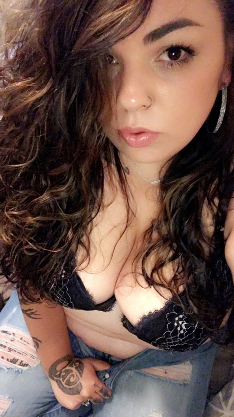 2Thick erotic model pics