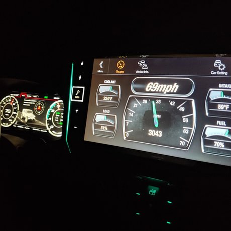 R m model top picture