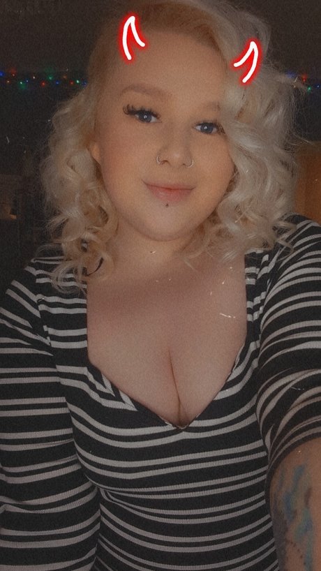 Taryn_ sexy model images