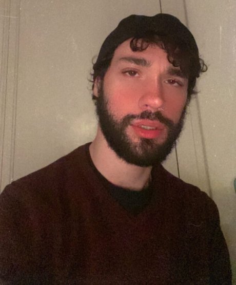 Troy Leon star art pics