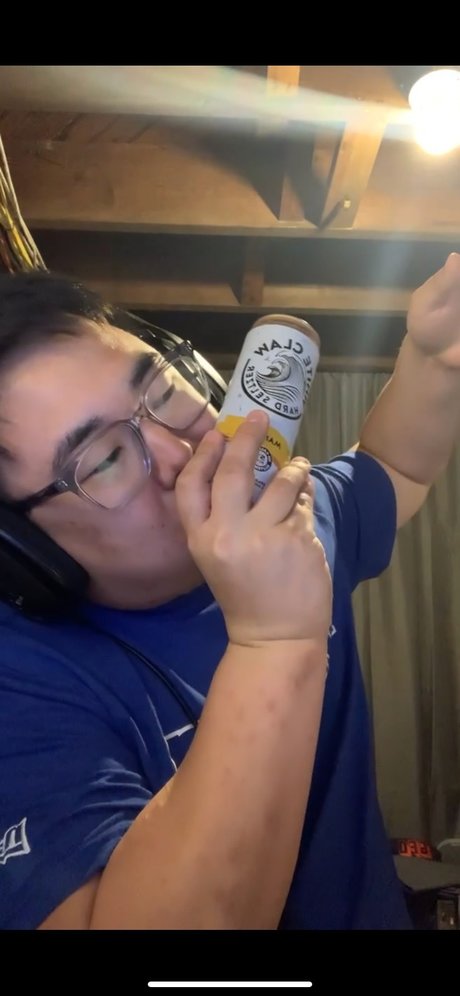 Onlycans Pete model beautiful picture