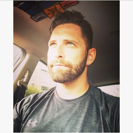 Johnny Gunn hot star picture