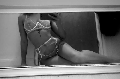 HarliiDavis nude model archive