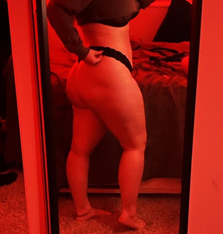 Hanna Kane pornstar img