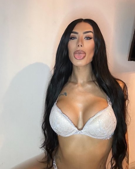 Blanca Lucrezia Minelli star exclusive images