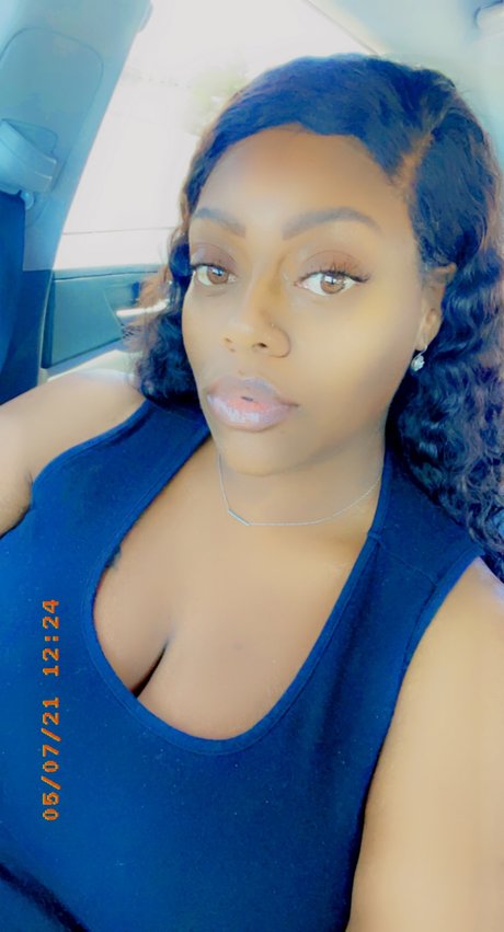 NicoleLovve pornstar naked img