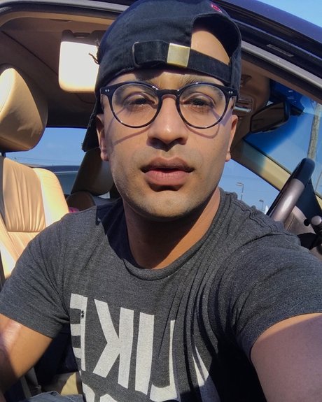 Malik Khan erotic star picture