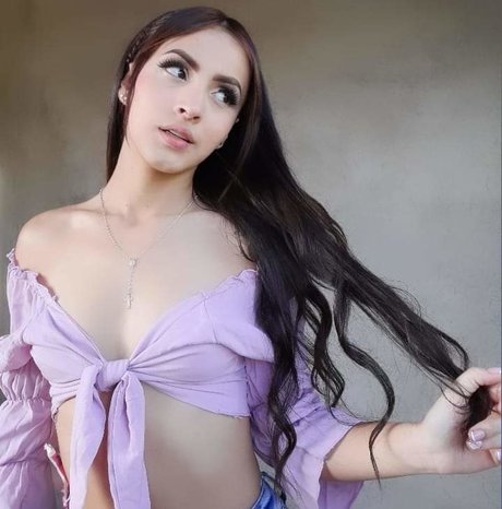 Maria Gaviria star art photos