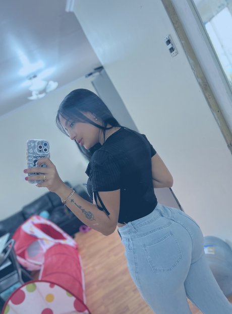 Karolina_ free actress galleries