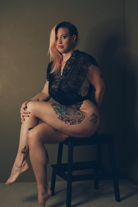 Lorelei Autumn erotic star img