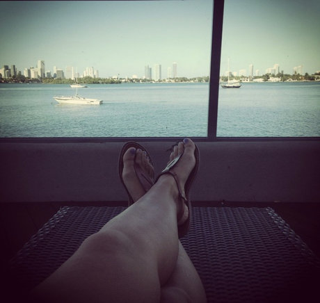 Izzy Valentine sexy pornstar pics