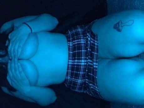 Thorn_ model adult archive