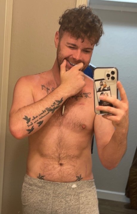 Nick Carter star pornographic pics