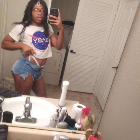 Tha Red stalllion22 pornographic model pic