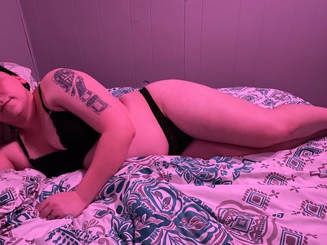 Brooke Brown hd actress pics