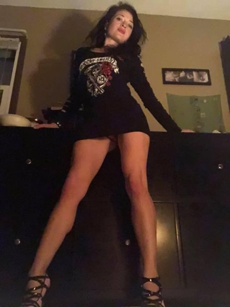 Luna Lilly star nude galleries