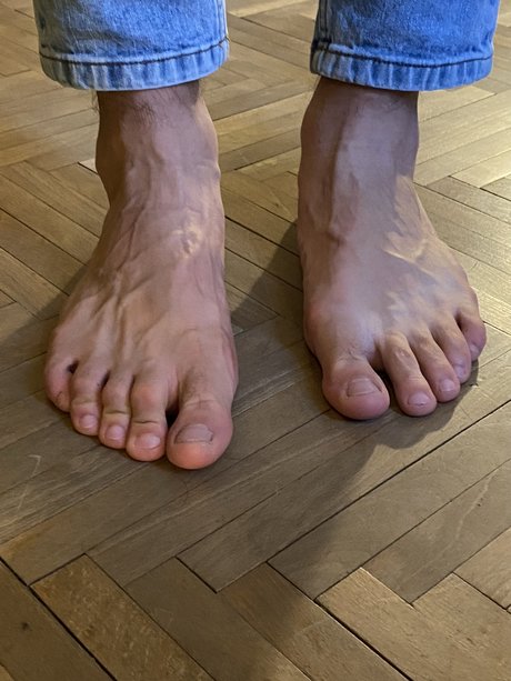 the Italian feet master sex model pics