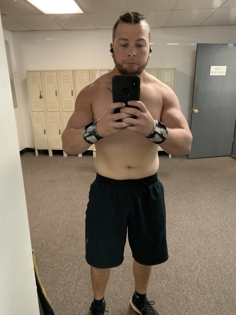 Wyt3mic xxx pornstar archive