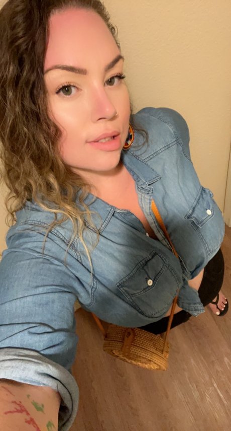 Sariyah model sex galleries