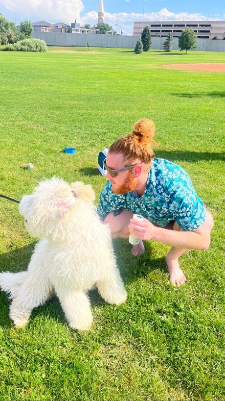 Thicc Ginger Dom model pretty image