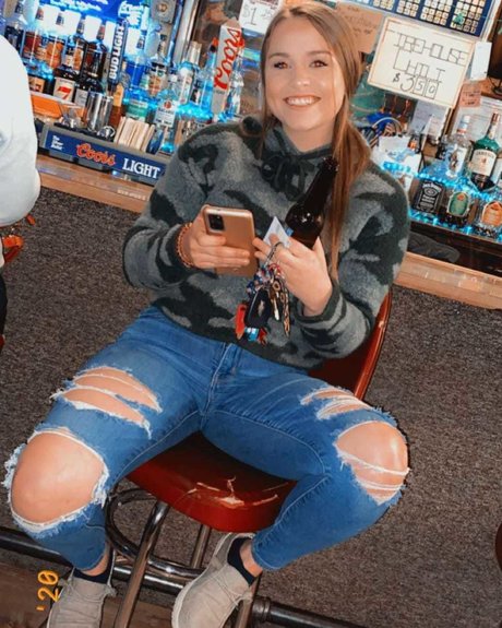 Paula Wear nice model pictures