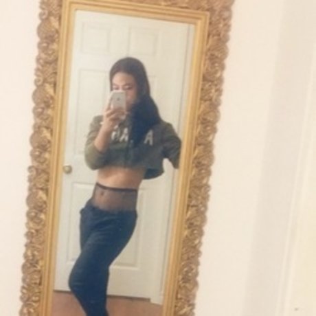 Atine pretty actress photos