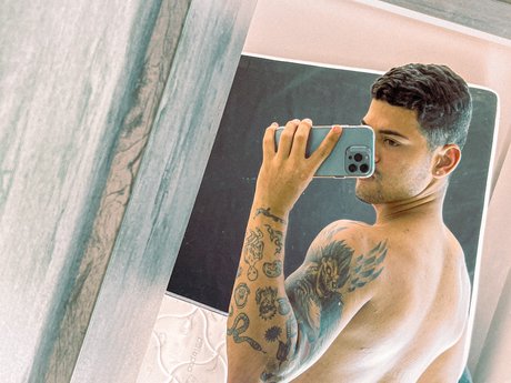 Italo Montteiro nude model picture