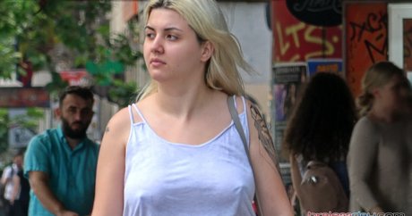 Candid Bralessday model nude images