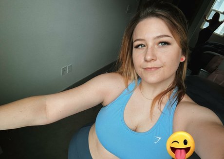 female muscle onlyfans pornos image