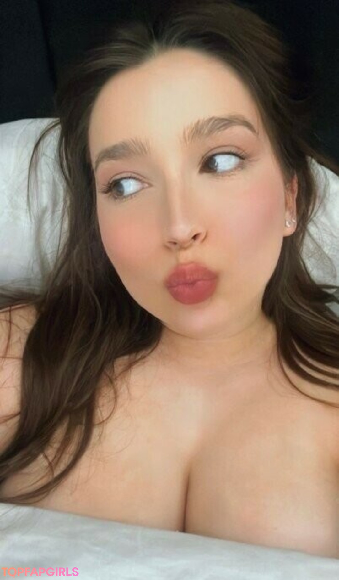 Kirsty Wells nudes actress images