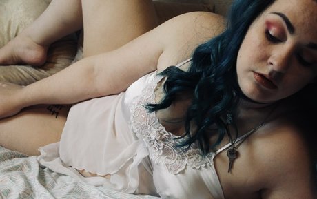 minxymiku star nudes pics