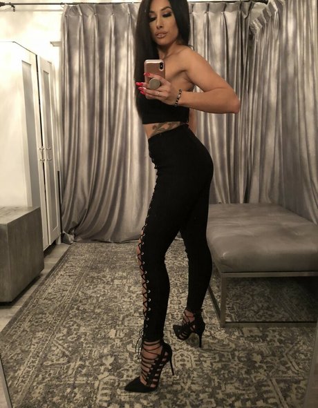 Mistress Tangent model sex picture