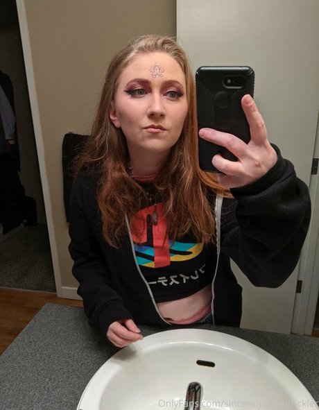 sincerelysarahtrickler pornstar hot pic