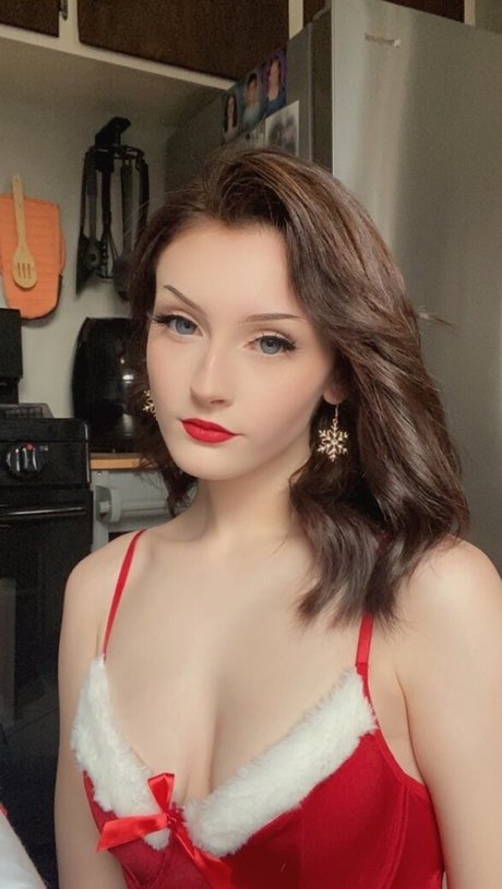 Soggyalien22 pornstar sex pics