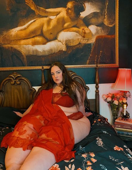 plump princess star hot picture