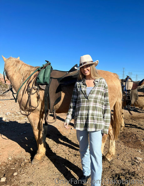 DakotaJane hot actress photos