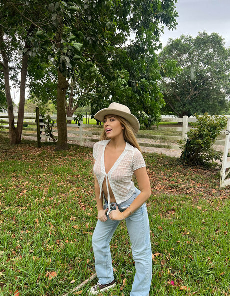 DakotaJane star art pic