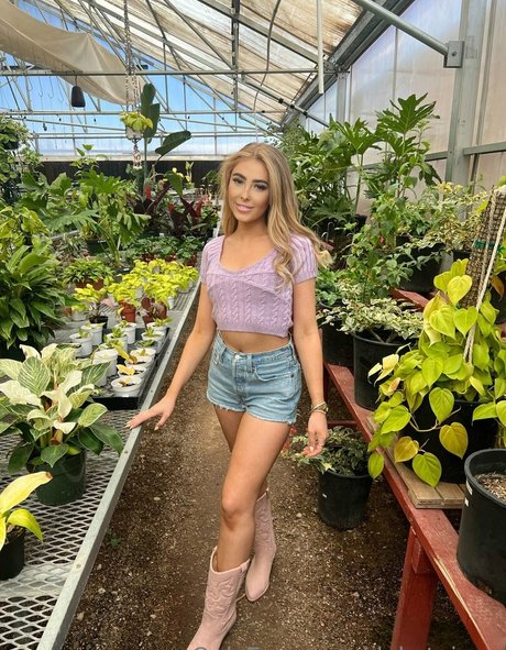 DakotaJane model nude galleries